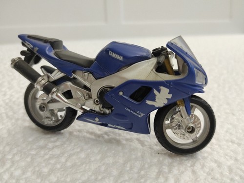 Yamaha prima serie anno - r1,